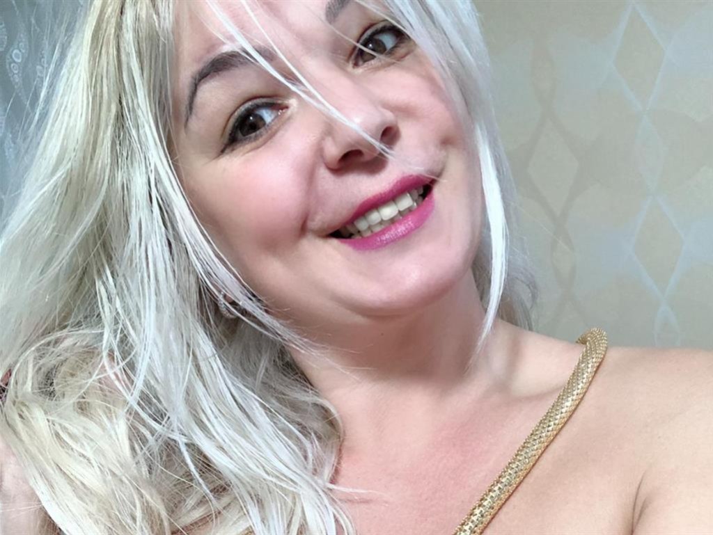 Amateurcam WETBLONDE33