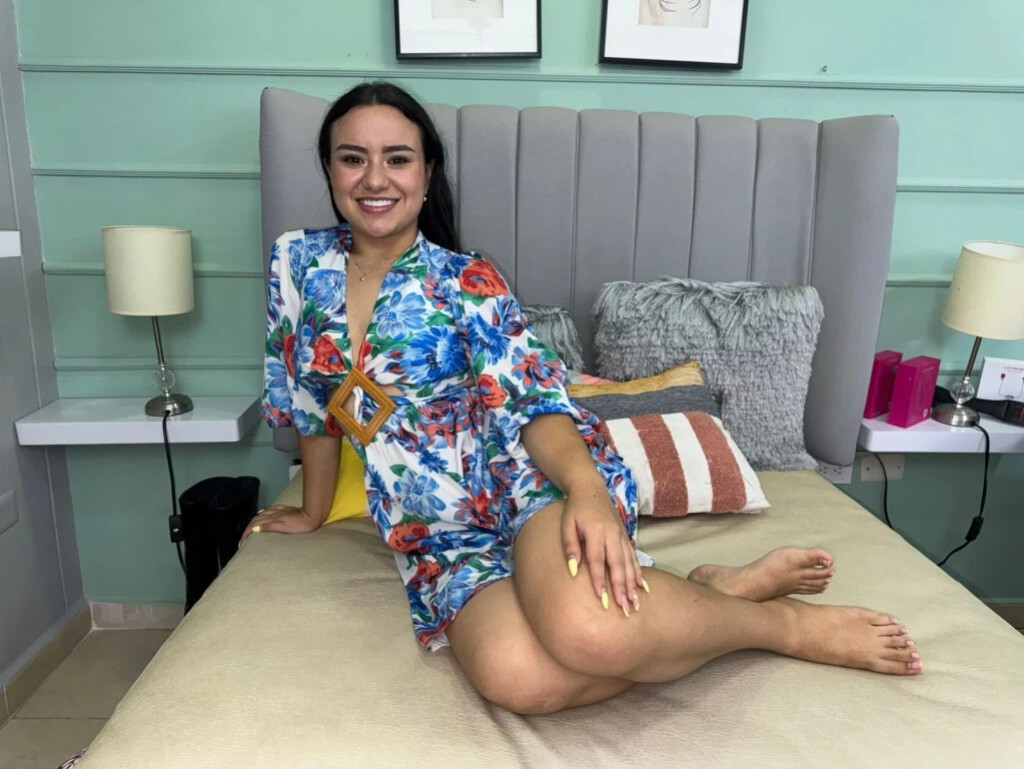 Amateurcam IvoryLips