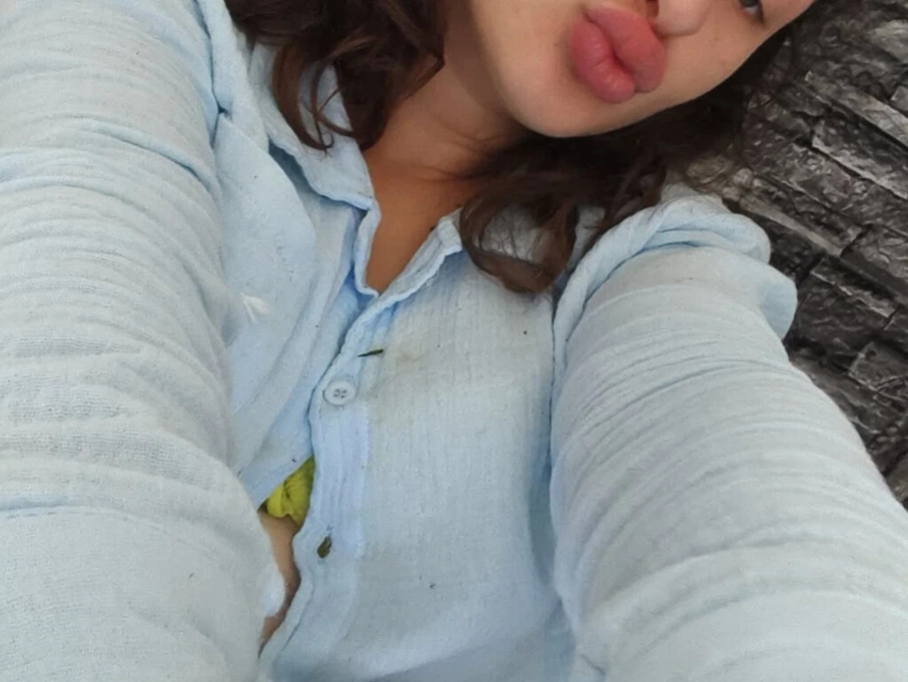 Amateurcam Leonora