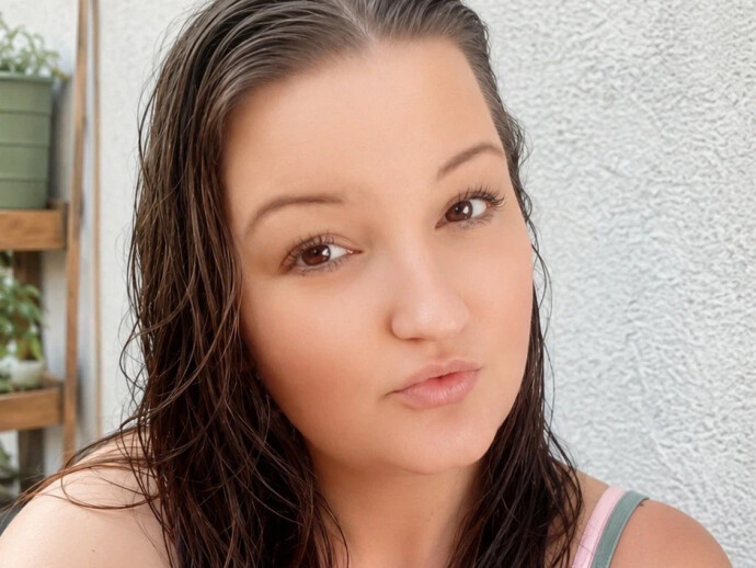 Sarah-85