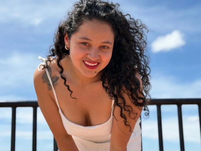Amateurcam LuisaThompson
