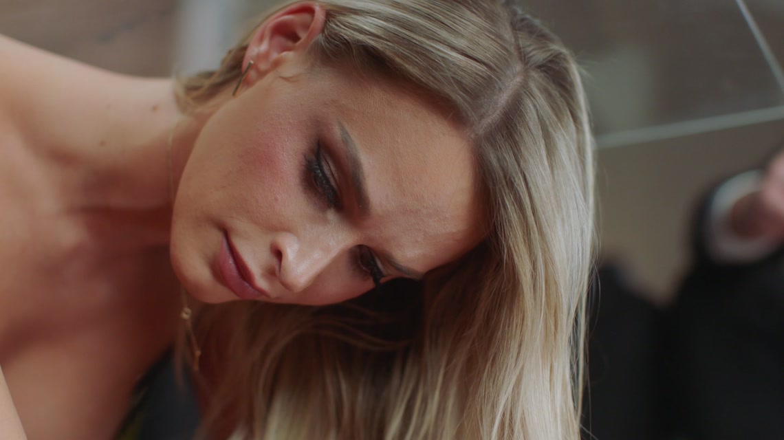Blondine braucht es etwas härter
